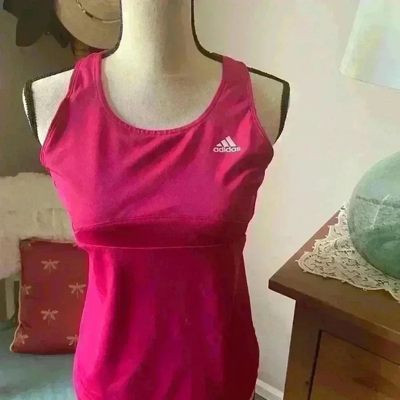 Adidas Work Out Tank. Built in Bra - Picture 1 of 2